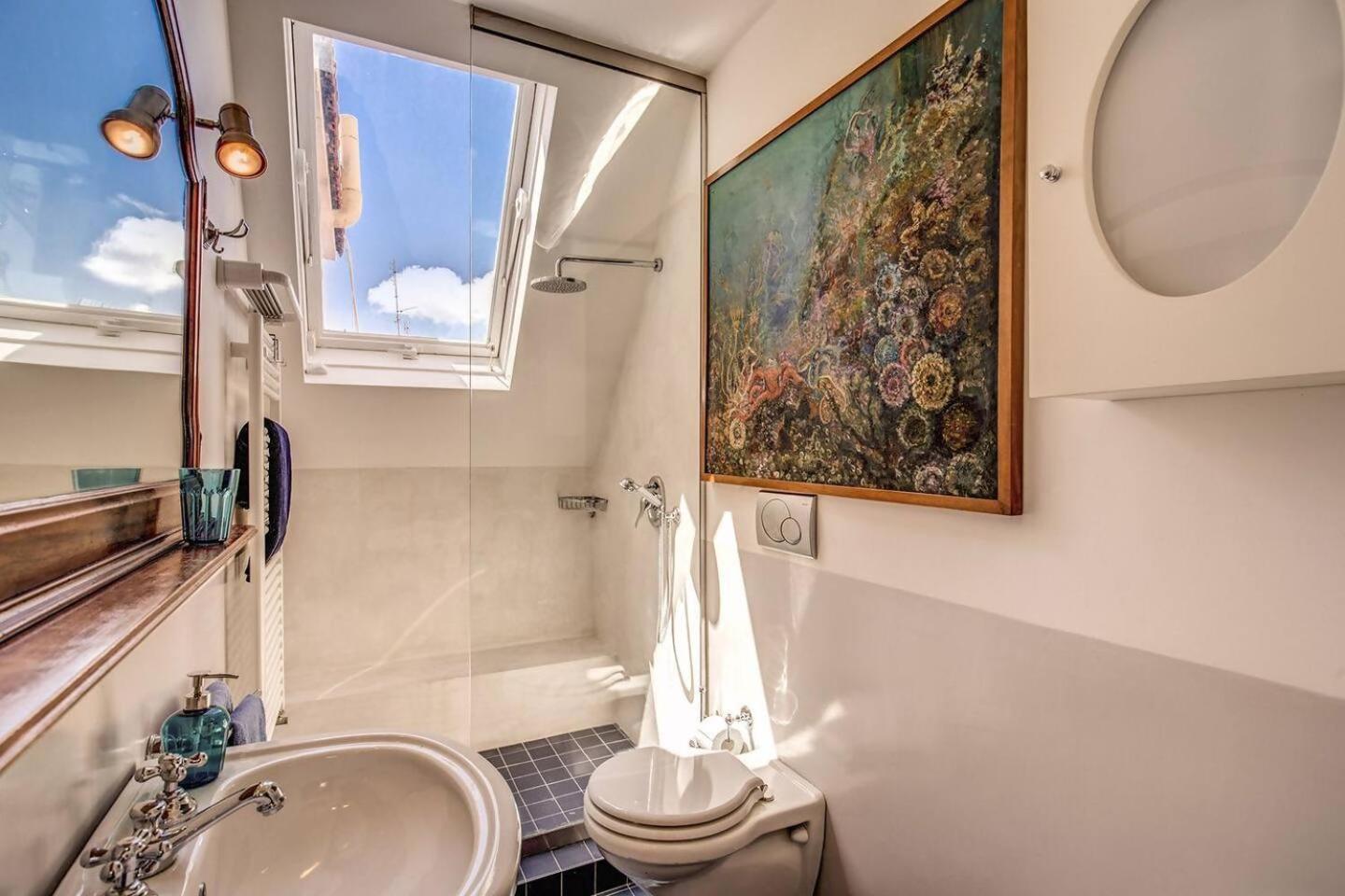 Attic With Terrace Overlooking St Peters Basilica روما المظهر الخارجي الصورة